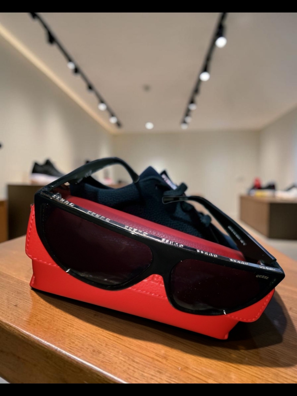 Gues Black Sunglasses with Red Case